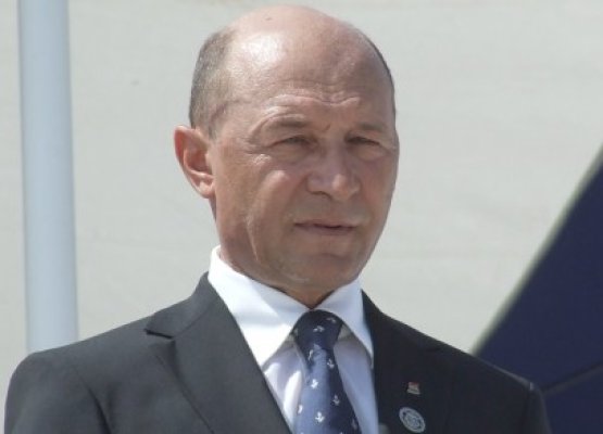 Băsescu: Transformarea Aeroportului Mihail Kogălniceanu în aeroport regional este o eroare